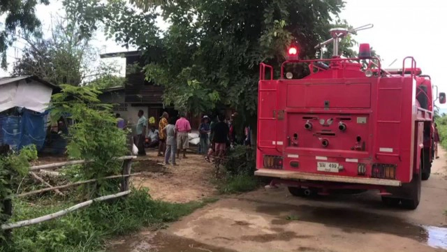 อุทาหรณ์ก่อกองไฟทิ้งไว้ ลมแรงลามไหม้บ้าน-ยุ้งข้าว