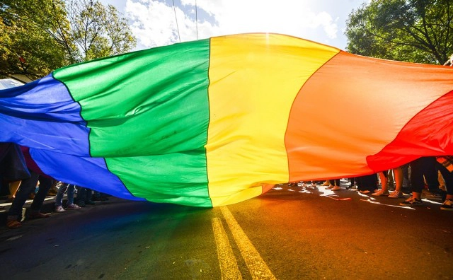 มิถุนายน เดือนแห่ง "Pride Month" และธงสีรุ้ง คืออะไร?