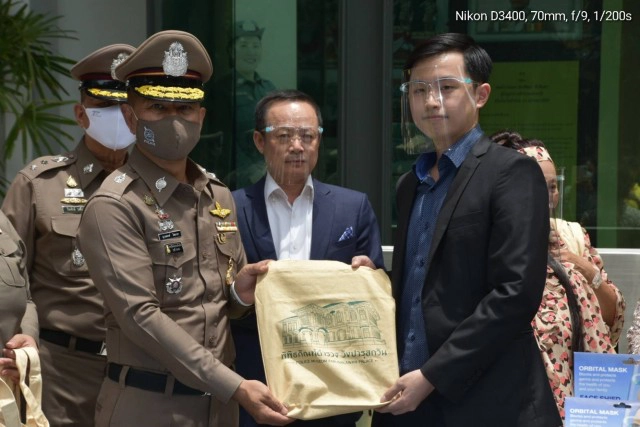 กลุ่มเพื่อนตำรวจดนตรีสร้างโลก มอบสิ่งของให้พิพิธภัณฑ์ตำรวจ วังปารุสกวัน