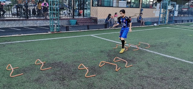 "ลูกอีสาน อคาเดมี่ "เข้มมาตรการรัฐเฝ้าระวัง" โควิด 19"