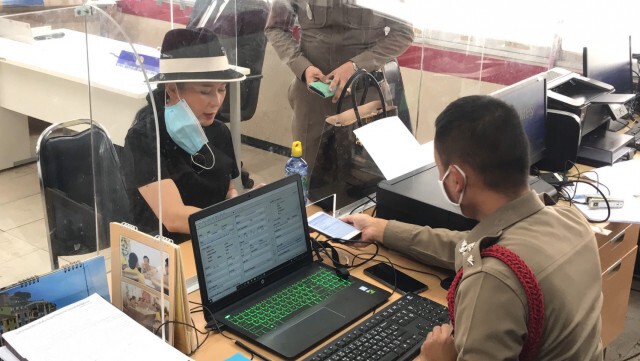 ปู"กนกวรรณ"เมียเด๋อแจ้งความถูกหลอกโอนเงิน