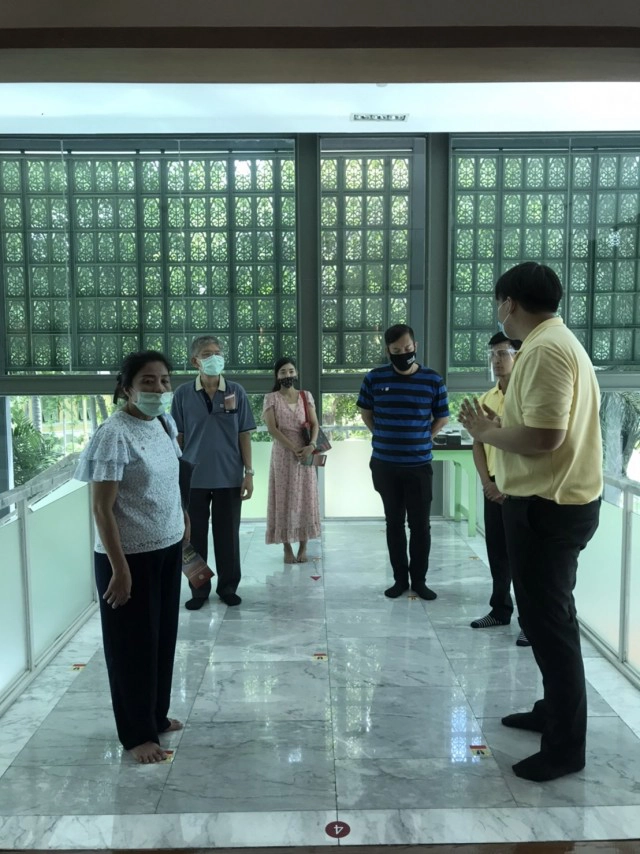 กลุ่มเพื่อนตำรวจดนตรีสร้างโลก มอบสิ่งของให้พิพิธภัณฑ์ตำรวจ วังปารุสกวัน