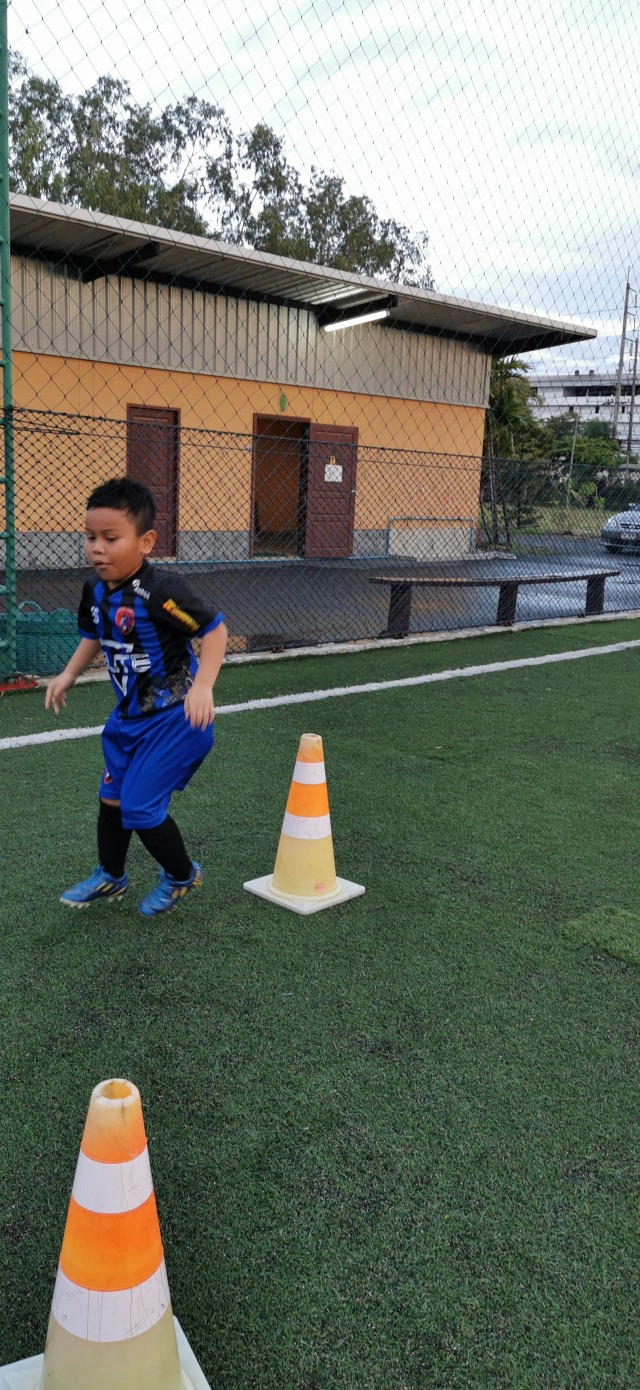 "ลูกอีสาน อคาเดมี่ "เข้มมาตรการรัฐเฝ้าระวัง" โควิด 19"