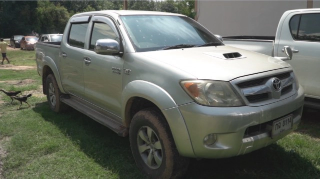 เจ้าของกระบะ 4 ประตู... ติดต่อด่วน! สภ.บุ่งคล้า