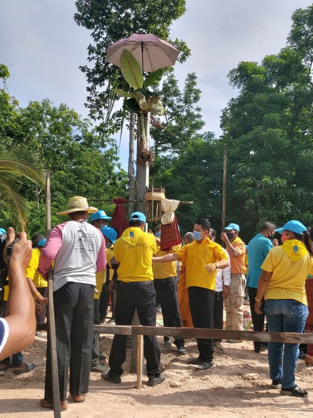 ยกเสาเอก โครงการธารน้ำใจสร้างบ้านให้นักเรียน
