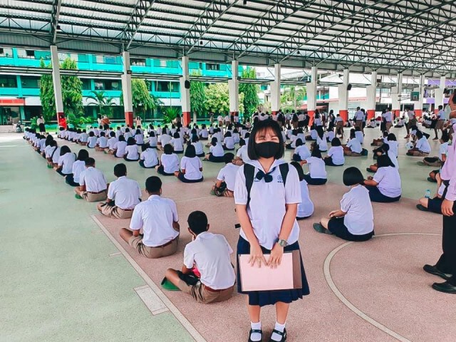 "ลิลลี่   ได้หมดถ้าสดชื่น"  โดนชาวเน็ต บูลลี่  ร้องไห้ไม่หยุดพี่สาวต้องปลอบให้กำลังใจ