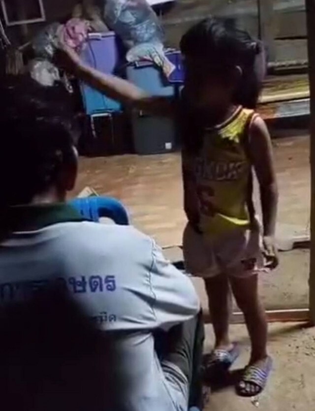 คุณลูกสาวฉะพ่อ กินแต่เหล้า