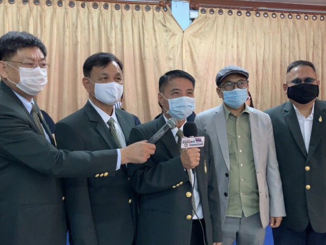 "ส.ว.กรรณภว์" นำทีมนักศึกษา ปปร.20 มอบเงินสมาคมคนตาบอด