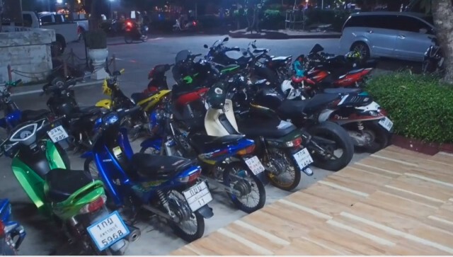 ตำรวจสุพรรณฯ ปิดถนนกวาด 30 โจ๋แว้น