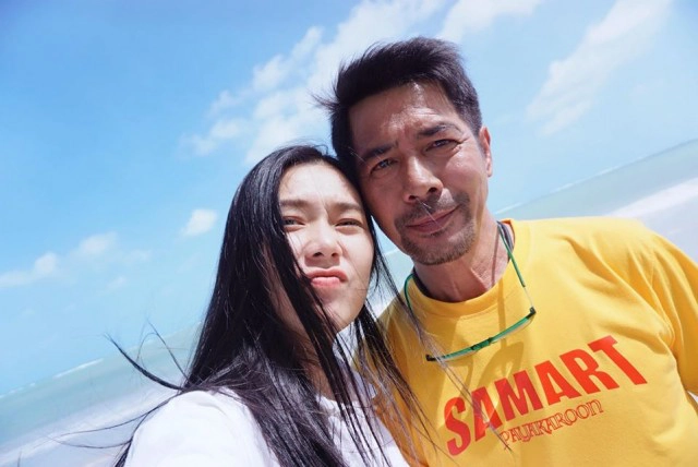 "สามารถ พยัคฆ์อรุณ" กับรักใหม่ แฟนเด็ก อายุห่าง 32 ปี