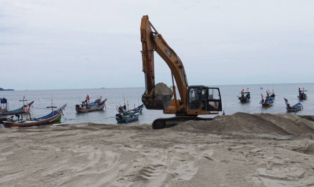 "นิพนธ์ฯ"ลุยน้ำเสีย-หาดเก้าเส้ง