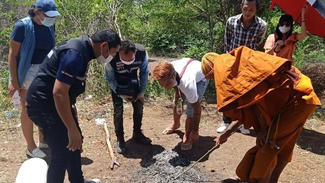 พบรอยเผาแปรธาตุเป็นรูปคน และชิ้นส่วนคล้ายกระดูกมนุษย์