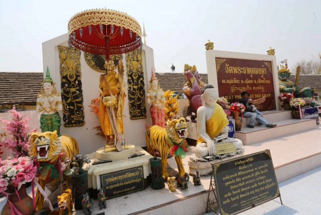 แห่ขอพร 'หลวงพ่อทันใจ' ก่อนวันหวยออก!!