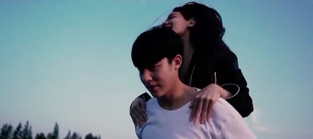 หวานจนไม่มีอะไรมากั้น!! หมาก-คิม อวดคลิปหวานละมุน คล้ายถ่าย MV เพลงรัก