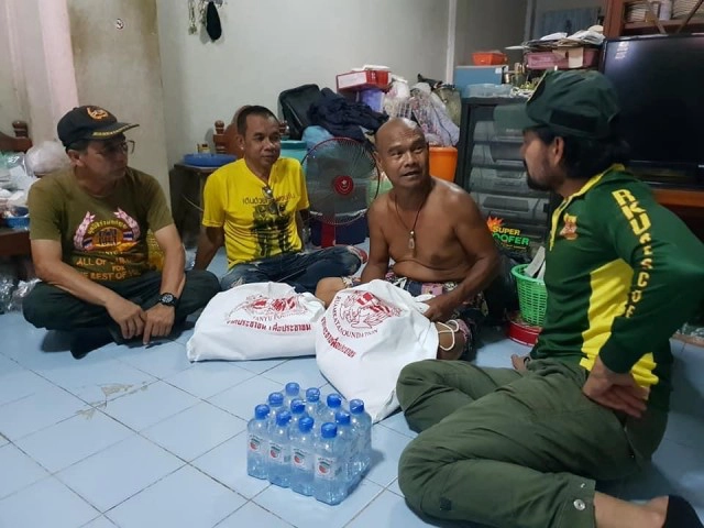 ตลกที่ไม่ตลก! บิณฑ์ ช่วย "เตี้ย พิจิตร" หลังโรครุม เก็บขยะขาย