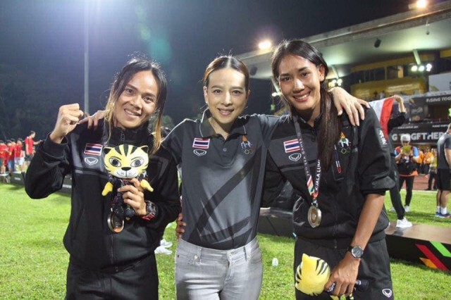 แข้งหญิงทีมชาติสดุดี" มาดามแป้ง"ฉากหลังลุยบอลโลก 2 สมัย