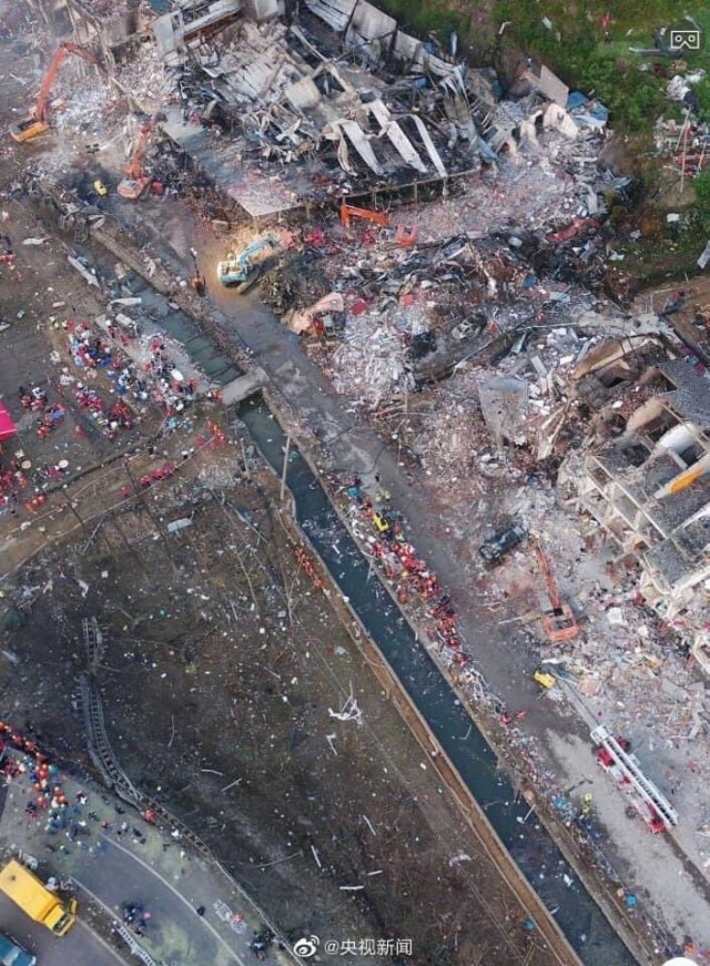 ทางการจีน เผยภาพความเสียหายเหตุรถบรรทุกLPGระเบิด