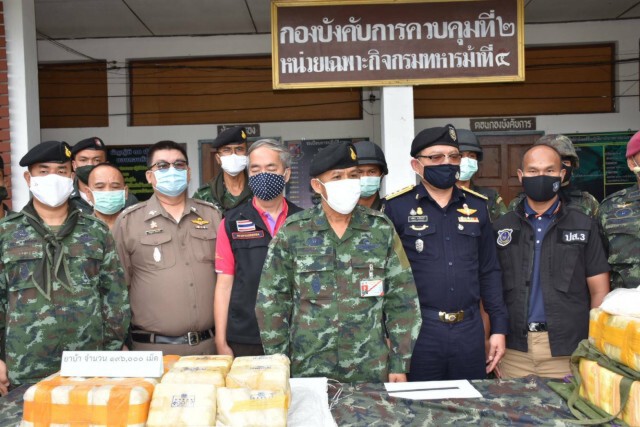 กองกำลังผาเมือง จับยาบ้า8แสนเม็ด