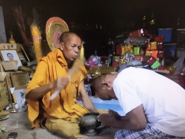 รวบเจ้าอาวาสขับรถตู้ชน อีโต้ฟันซ้ำเมียส.อบต.ท้อง 8 เดือนดับ