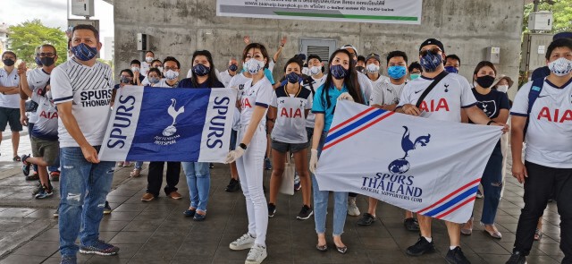 น้ำใจจากแฟนบอล"สเปอร์ส"เพื่อชาวบางพลัด