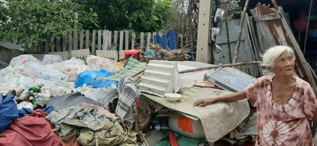 เลขเด็ด!!"ยายระเบียบ" แจก 2 ตัว หลังคนเข้าช่วยเหลือ