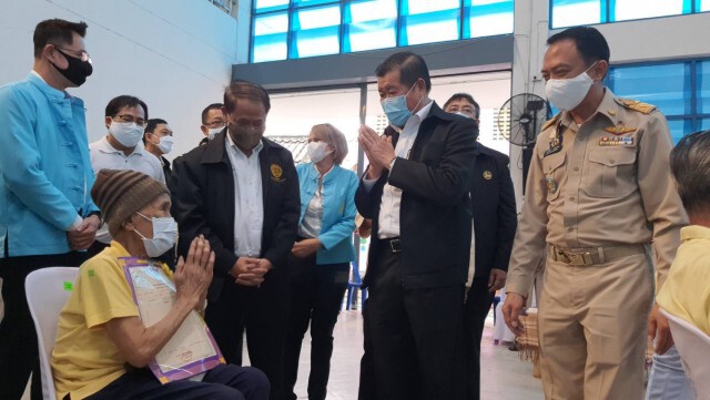 มท.2เดินหน้ามอบโฉนดฯ 66 แปลงให้ชาวลำพูน