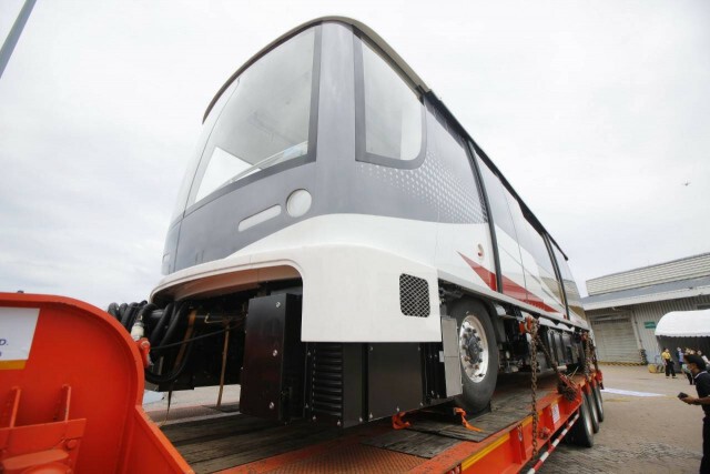 'รถไฟฟ้าสายสีทอง' ขบวนแรกมาถึงไทยแล้ว!!