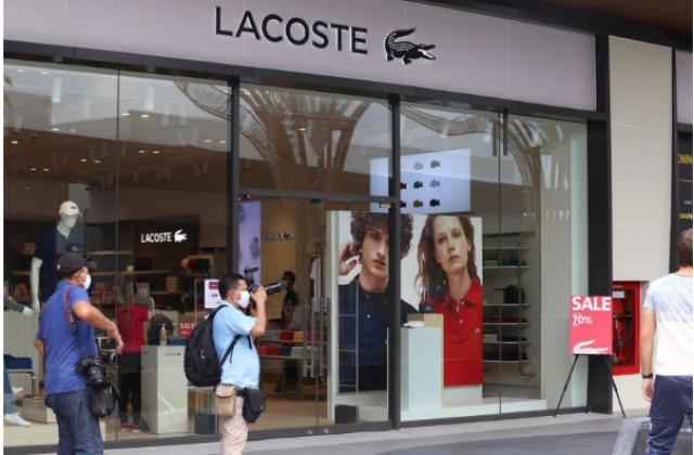 "สยาม พรีเมี่ยม เอาท์เล็ต" เปิดวันแรกสุดคึกคัก คนไทยแห่ช็อปแบรนด์หรูระดับโลก