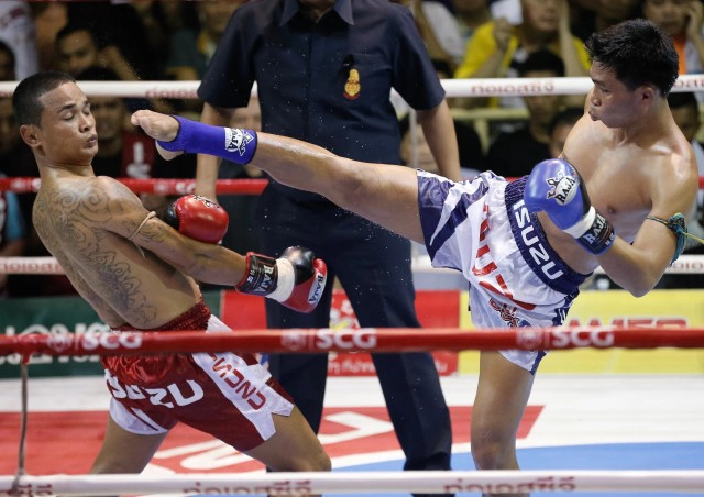 "จ้าวมวยไทย"เวทีอ้อมน้อยฝันค้าง– เลื่อนชก ขยับเป็นต้นก.ค.