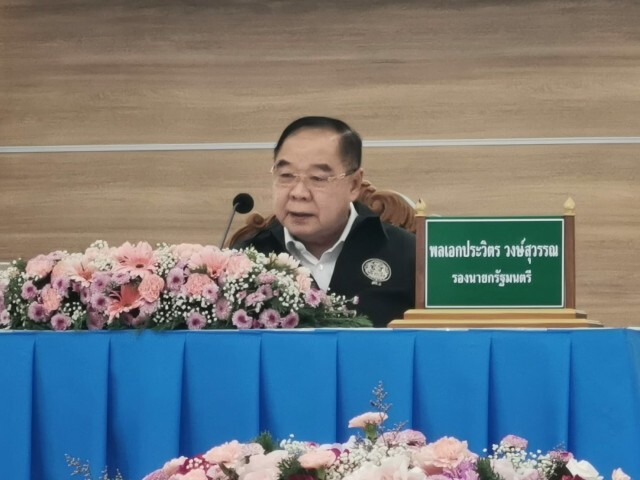 "บิ๊กป้อม"ลงพื้นที่สุราษฎร์ลุยดันราคาปาล์ม