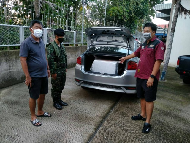 กองกำลังผาเมือง สกัดบุหรี่ตปท. 'ยัดกระสอบ' แบกข้ามพรมแดน