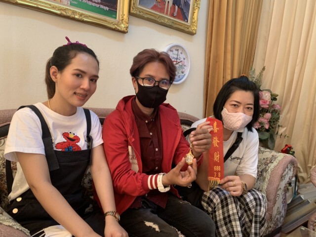 เหรียญพลิกชะตาอาจารย์กุ่ย โชคหล่นทับ สาวเพชรบูรณ์ถูกหวย
