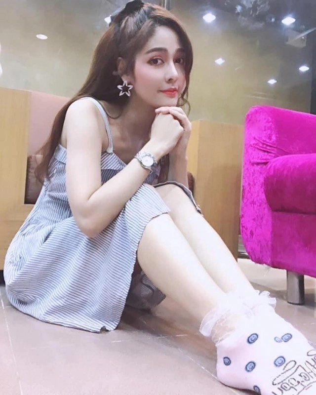 "จูน นาตาชา"  แจงไม่เคยกุ๊กกิ๊ก "แน็ก ชาลี"นอกจอ ยันเป็นแค่เพื่อน