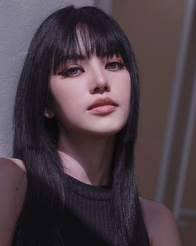 งงไปหมด นี่มัน "ใหม่ ดาวิกา" หรือว่า "ลิซ่า BLACKPINK"