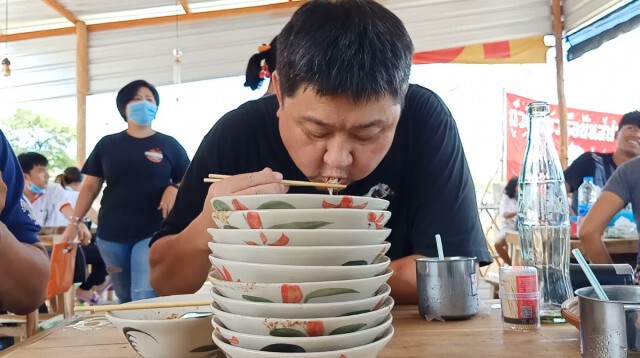 "มันส์ปาก" ก๋วยเตี๋ยวเรือ 10 บาท! เมืองสองแคว ฝ่าโควิด-19