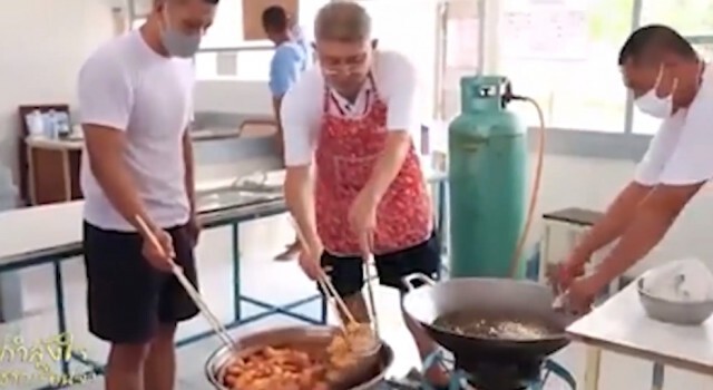 "สรยุทธ" เรียนทำปาท่องโก๋ 100 ล้าน! ของโปรด ในเรือนจำ (มีคลิป)