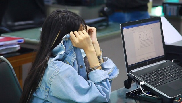 รวบคาด่าน"แอมมี่ บอกรักผัว"เน็ตไอดอลดังซุกเคตามีนในยกทรง