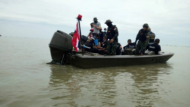 หน่วยซีลผนึกกำลัง 100 นายเข้าเคลียร์พื้นที่แก้ปัญหาคอกหอย