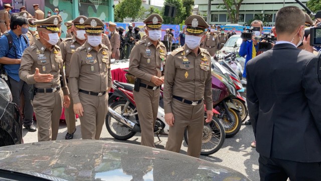 "จักรทิพย์" นำทีมแถลง 'ยุทธการขุดรากถอนโคนหนี้นอกระบบ'