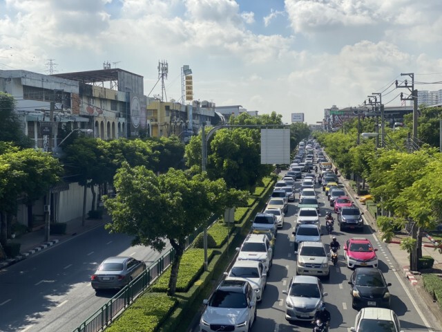 สภาพจราจร! ปิดสะพานข้ามแยกพัฒนาการวันแรก
