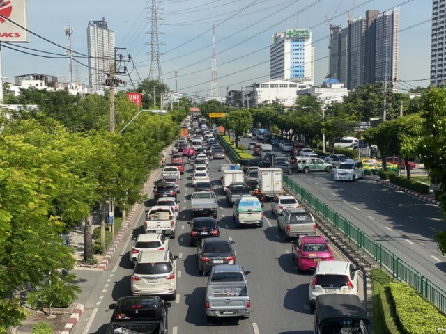 สภาพจราจร! ปิดสะพานข้ามแยกพัฒนาการวันแรก