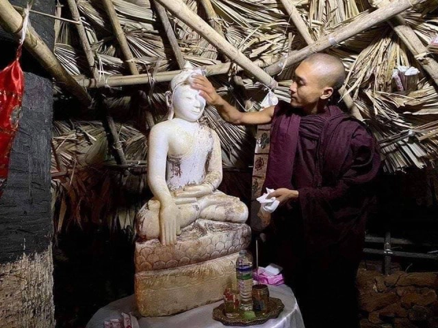 ขุดพบพระพุทธรูปหินอ่อนองค์ขาวอายุ 360 ปี ยุคสมัยรัตนปุระอังวะ