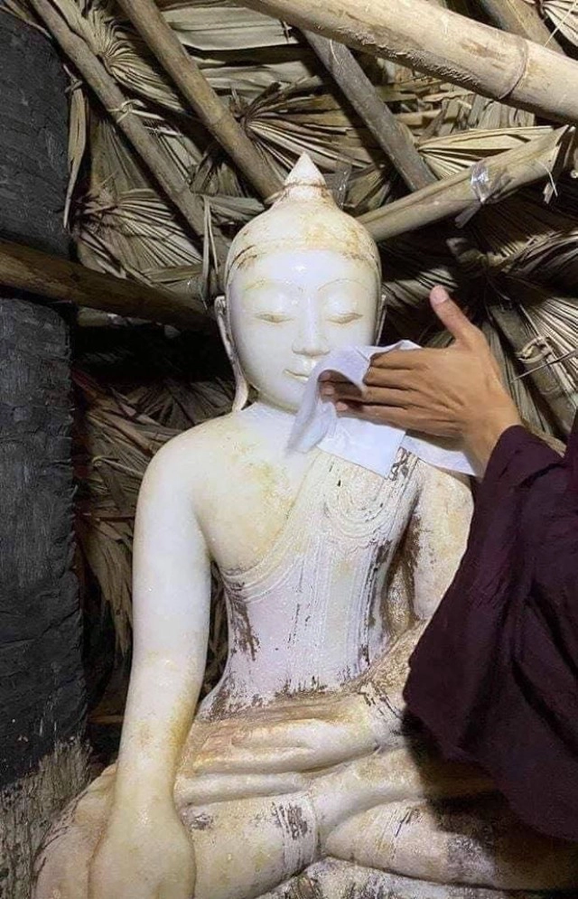 ขุดพบพระพุทธรูปหินอ่อนองค์ขาวอายุ 360 ปี ยุคสมัยรัตนปุระอังวะ