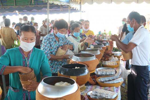 พิธีสืบชะตาปลาต่ออายุสัตว์น้ำในเขื่อนลำปาว