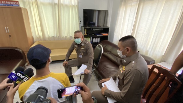 ตำรวจคลองหลวง ตามรวบตัววัยรุ่น 2 คน หลังหนีกบดานอยุธยา