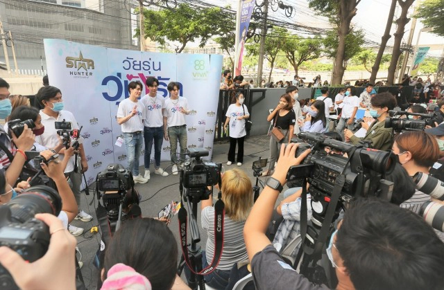 ภาพบวงสรวง ซีรีส์วาย ‘Gen Y The Series วัยรุ่นวุ่นYรัก’