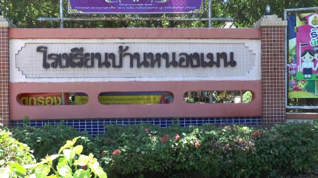 ทหารช่วยทำความสะอาดจัดห้องเรียนรับเปิดเทอม