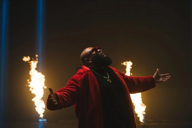 เพลงใหม่จาก "บอดี้สแลม" "ผักบุ้งลอยฟ้า"ชีวิตสูงสุดสู่จุดติดลบ