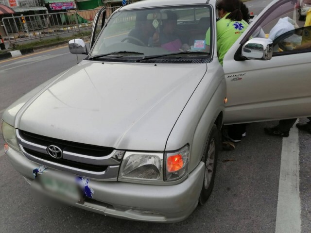 สาวท้องแก่น้ำเดินกลางแยกสงขลา ทนไม่ไหวทำคลอดฉุกเฉินในรถ
