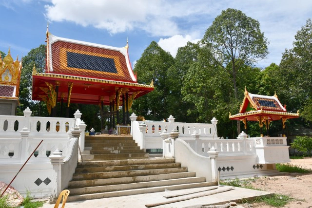 วัดสุดสวาสดิ์ สร้างเมรุเผาศพใต้ดิน ลบภาพความน่ากลัว